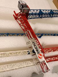 Modellino di gru edile Raimondi  1:87