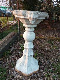 Tavolo in cemento armato 