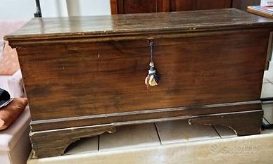 Cassapanca antica in legno