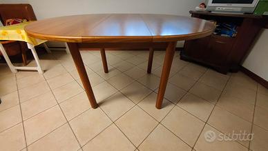tavolo rotondo in legno massello allungabile 