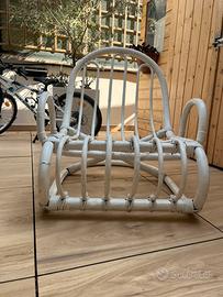 Poltrona in vimini bianca