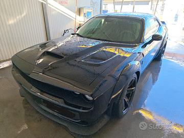 challenger srt Hellcat 740cv Supercar permute