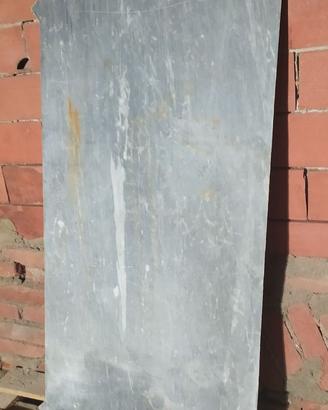 Vecchio marmo per mobile credenza