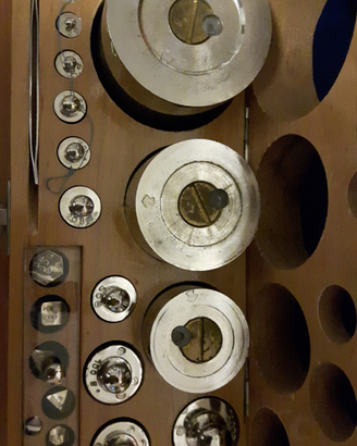 Pesiera con pesi in acciaio