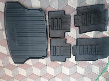 Tappetini in gomma + altre cosi per Nissan xtrail