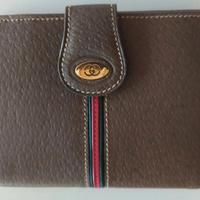 portafoglio da donna vintage marca Gucci 