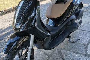 Piaggio Beverly tourer 300 cc anno 2009
