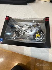 Modellino MV Agusta F4