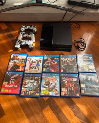 PlayStation 4 500GB + 2 Controller + 10 Giochi