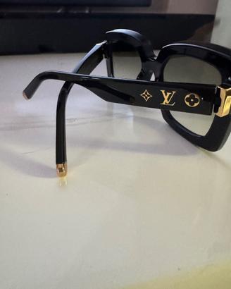 Buona vorrei vendere occhiali Luis Vuitton