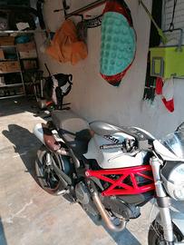 Ducati Monster 796 anno 2010
