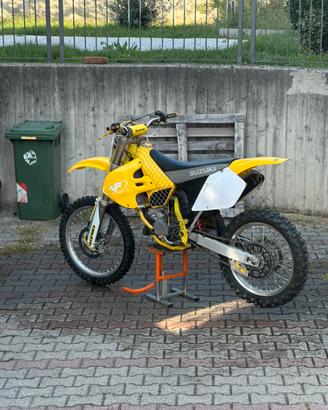 SUZUKI RM 125 cross