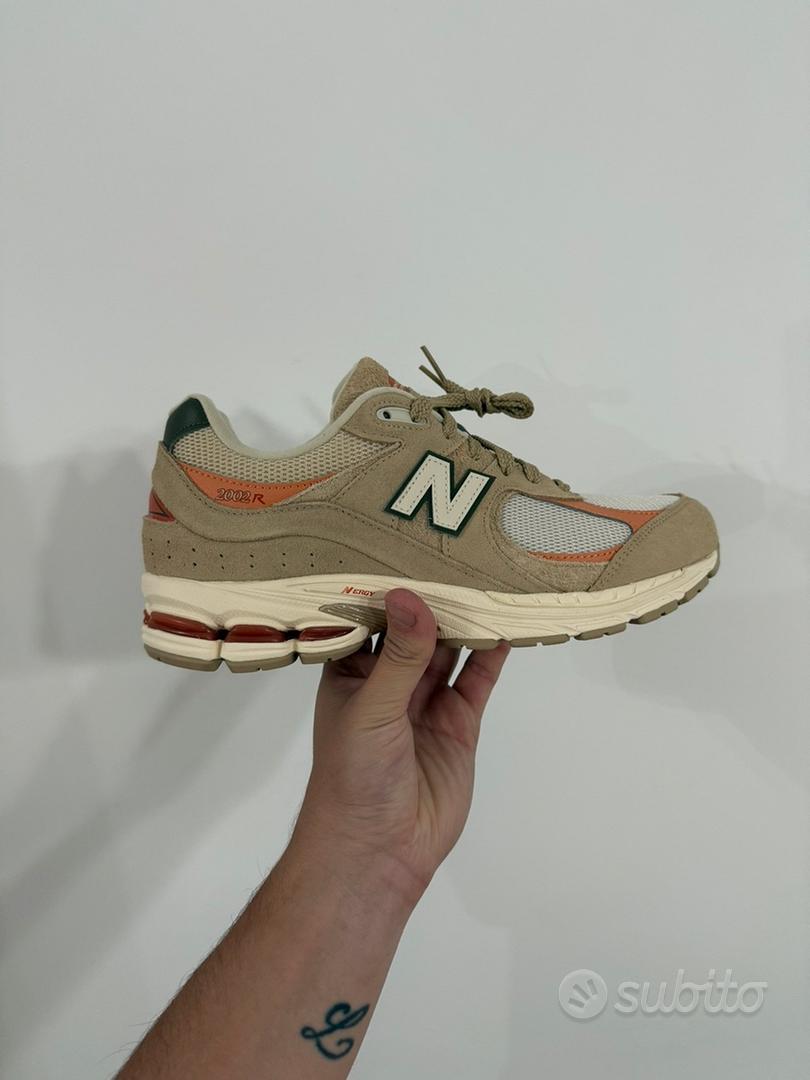 New Balance 2002r Abbigliamento e Accessori In vendita a Milano