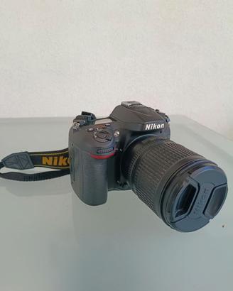 Macchina fotografica Nikon D 7100 più accessori
