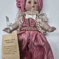 Bambola vintage da collezione in porcellana