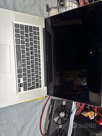 MacBook Pro 15,2" rotto