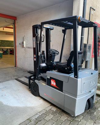 Carrello Elevatore elettrico YALE mod. ERP16ATF
