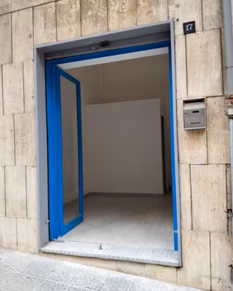 Locale commerciale RIONE ALTO
