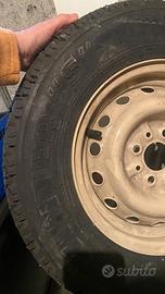 4 pneumatici invernali chiodati Pirelli 165 R13