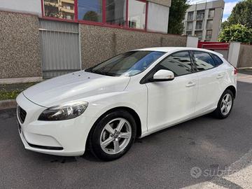 VOLVO V40 1.6 DIESEL PERFETTA !!!!