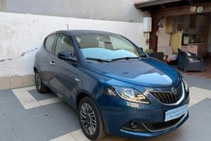 Lancia Ypsilon 1.0 Hybrid 70cv EcoChic Gold