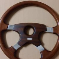 volante in radica Momo