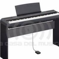 Piano Yamaha P150B. Tasti pesati. Pedale.