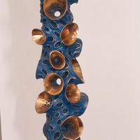 Scultura a colonna di artista italiano 