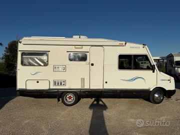 CAMPER Mobilvetta 4+1 POSTI IVECO 2.5 TD CON VIESA