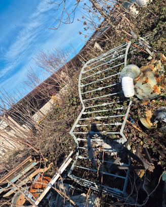 ringhera tonda per arredo giardino