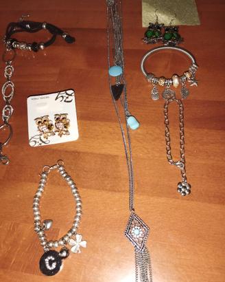Set di bigiotteria