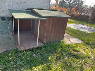 Cuccia per animali con veranda