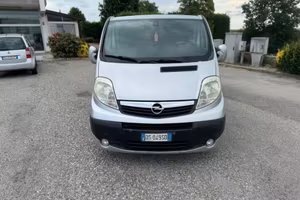 Opel Vivaro 27 2.5 CDTI PC-TN Tour Cosmo Fap