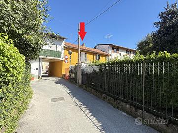 CASA SEMINDIPENDENTE A CALCO