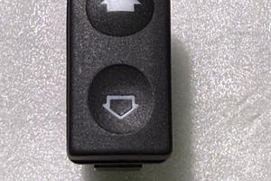 Pulsante alzavetri microcar Ligier Nova 500