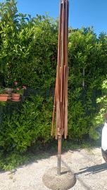 Piantana in cemento e base in legno
