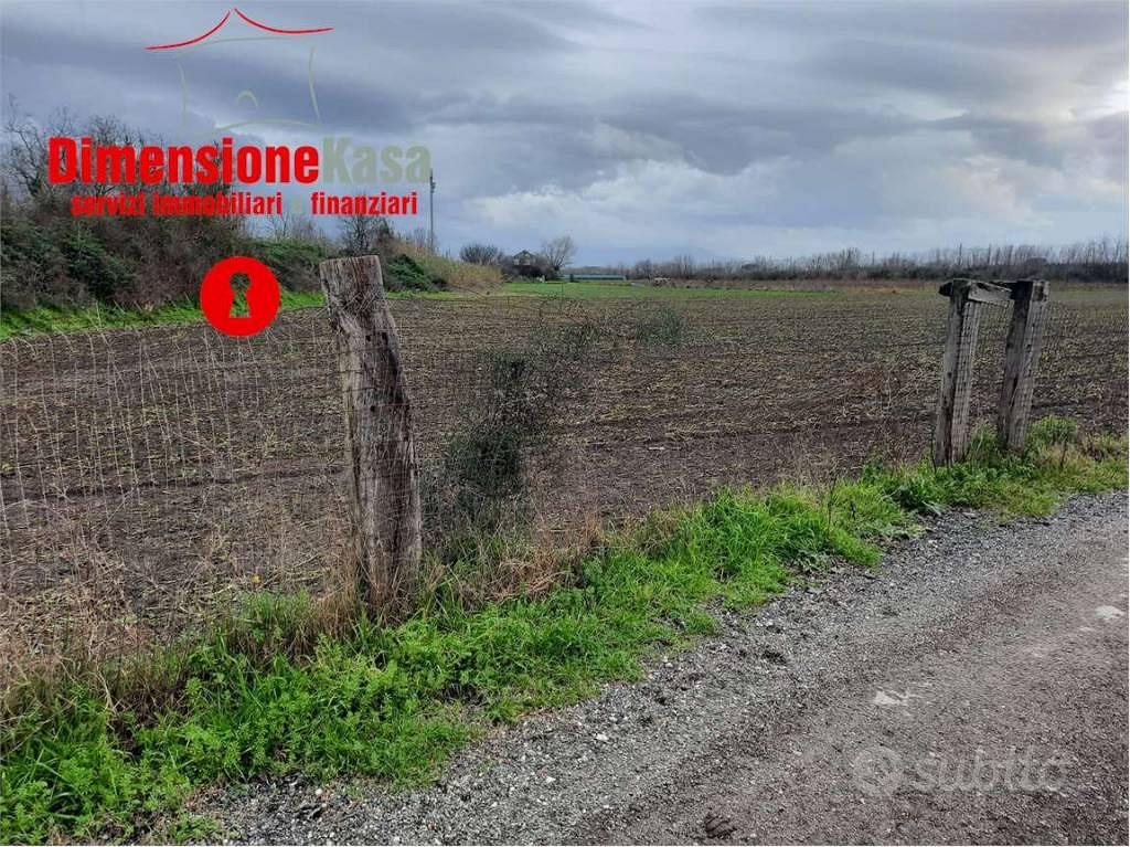Terreno di 4500 m² a Acerra - Vista 2
