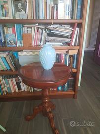 Sono un bel tavolo, venduto senza vaso....
