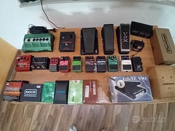 LOTTO PEDALI  ANALOGICI PER CHITARRA