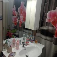 Lavandino con specchiera e cassetti