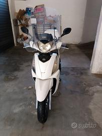 Kymco people 300 GTS