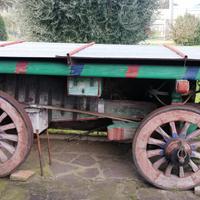 Carro agricolo antico decorato originale