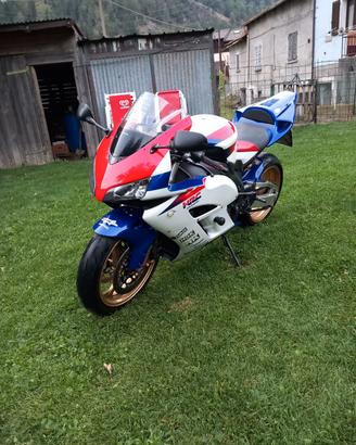 moto cbr1000 anno 2004