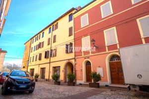 AMPIO MONOLOCALE IN CENTRO!