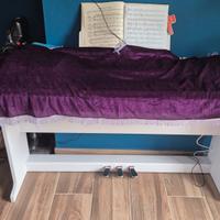 Pianola con pedaliera