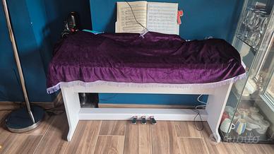 Pianola con pedaliera