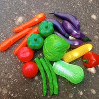Frutta e verdura giocattolo 