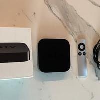 Apple TV usata con confezione e accessori