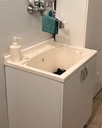 Lavabo e mobile lavanderia