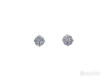 Orecchini oro bianco e diamanti ct. 0,50